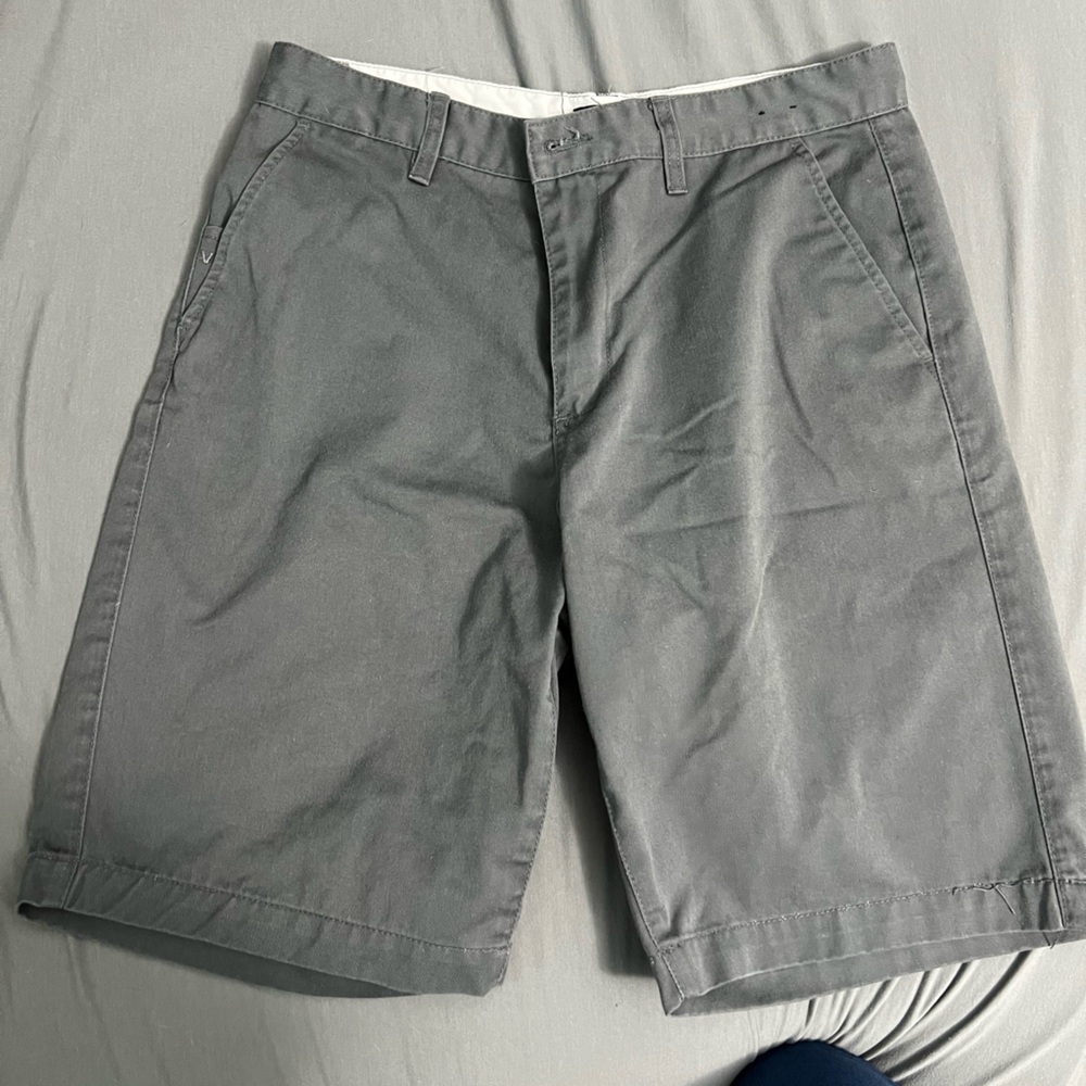 RVCA Men’s Chino short